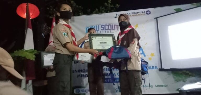 Pramuka MAN 2 Nganjuk Juara 1 Lomba Fotografi