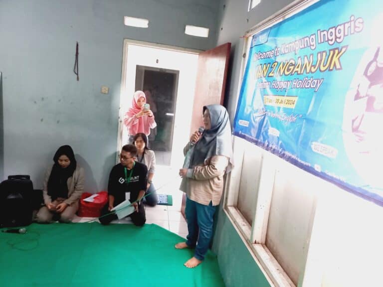 Siswa Siswi Kelas XI I MAN 2 Nganjuk Mengikuti Program Happy Holiday di Pare Kediri