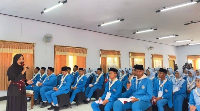 Pengurus OSIS, MPK, dan Ketua Ekstrakurikuler MAN 2 Nganjuk Ikuti LDKS 2024 di Hotel Wisata Karya Sanggrahan