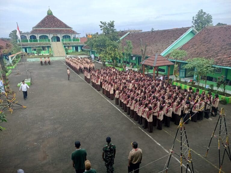 Kemah Kebangsaan: Menanamkan Nasionalisme Generasi Muda