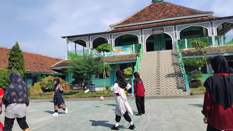 Serunya Class Meeting Kelas X MAN 2 Nganjuk: Ajang Unjuk Bakat dan Sportivitas!